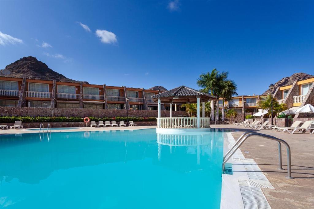 Luxurioesen Apartment Am Meer Golfplatz, Strand بلايا ذيل كورا المظهر الخارجي الصورة