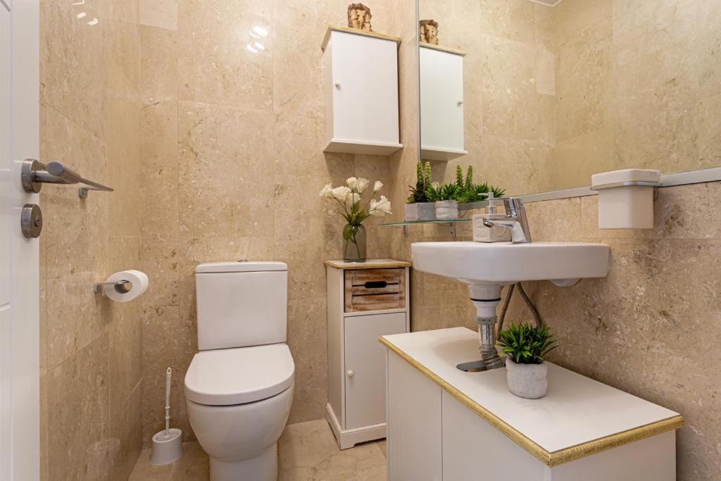 Luxurioesen Apartment Am Meer Golfplatz, Strand بلايا ذيل كورا المظهر الخارجي الصورة