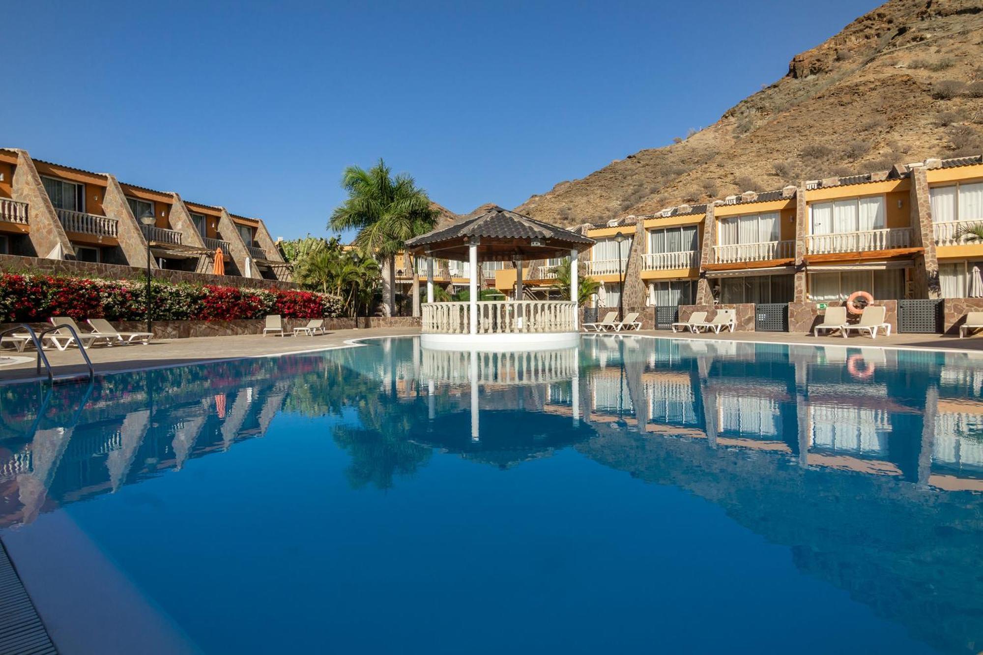 Luxurioesen Apartment Am Meer Golfplatz, Strand بلايا ذيل كورا المظهر الخارجي الصورة