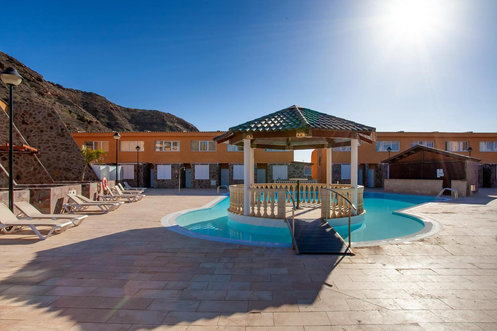 Luxurioesen Apartment Am Meer Golfplatz, Strand بلايا ذيل كورا المظهر الخارجي الصورة